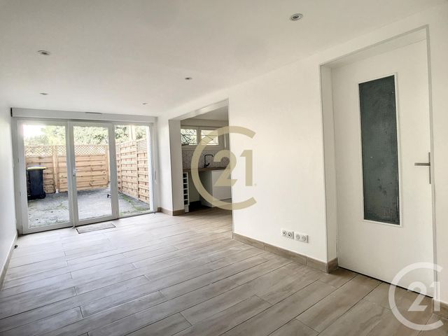 Appartement T3 à louer - 3 pièces - 66.14 m2 - ST NAZAIRE - 44 - PAYS-DE-LOIRE - Century 21 By Ouest